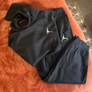 Jordan Sweat Shirt and Sweat pants! Top is XXL bottoms are Xl.